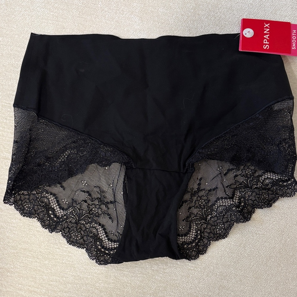 SPANX Black Lace Trim High-Waist boy-short Panties